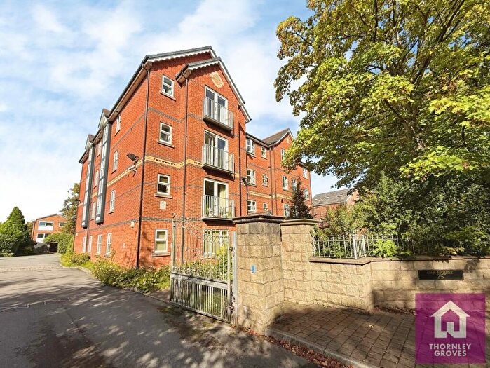 3 Bedroom Flat To Rent In Oak Mount, Half Edge Lane, Eccles, Manchester, M30