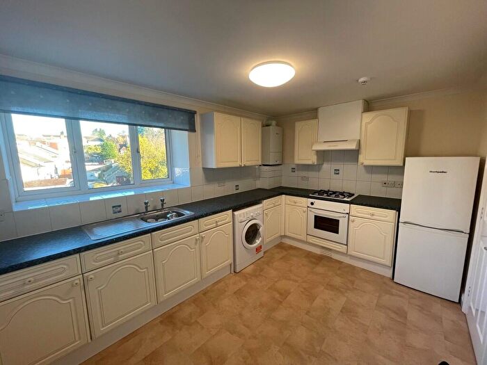 2 Bedroom Apartment To Rent In Clouds Hill Road, Bristol, BS5