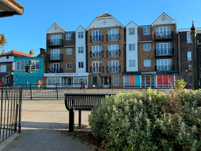 2 Bedroom Apartment To Rent In Socata House, London Road, Westcliff-on-Sea, SS0