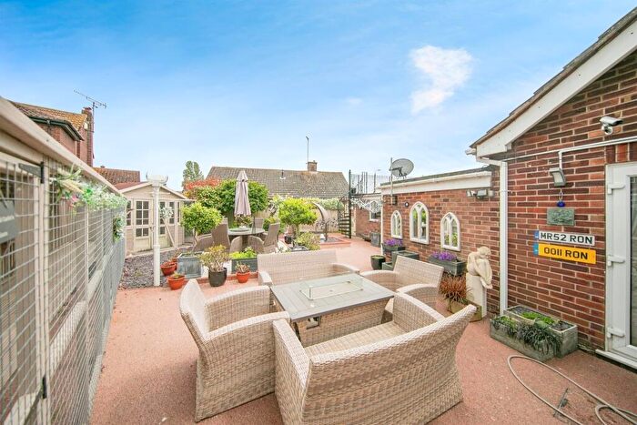 3 Bedroom Bungalow For Sale In Wick Lane, Harwich, CO12