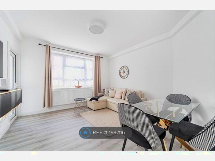 2 Bedroom Flat To Rent In Calvert House, London, W12