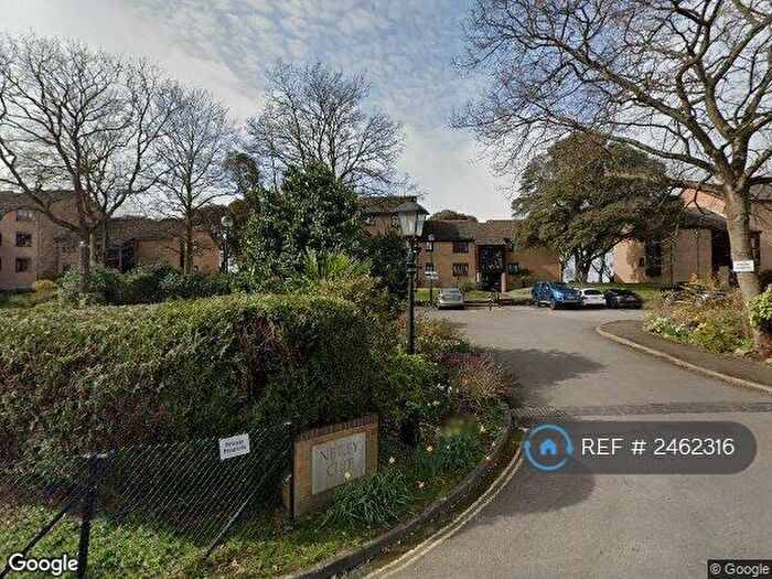 2 Bedroom Flat To Rent In Victoria Road, Netley Abbey, Southampton, SO31