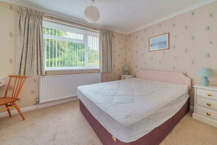 3 Bedroom Detached House For Sale In Wolf Lane, Windsor, SL4