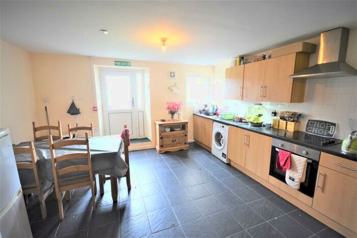 5 Bedroom House To Rent In Carlton Terrace, Mount Pleasant, Swansea, SA1