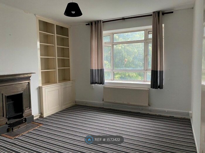 2 Bedroom Flat To Rent In Champlain House, London, W12