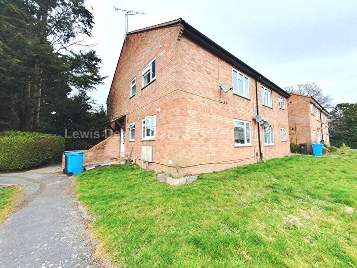 2 Bedroom Flat To Rent In Littlemead Close, Creekmoor, Poole, BH17