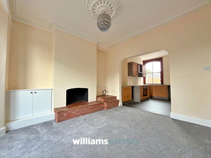 4 Bedroom Terraced House To Rent In Rhyl Road, Denbigh, LL16