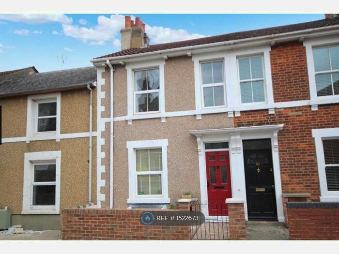 3 Bedroom Terraced House To Rent In Prospect Place, Swindon, SN1