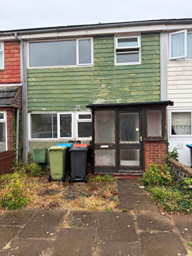 3 Bedroom Terraced House For Sale In Napier Street, Bletchley Milton Keynes, MK2