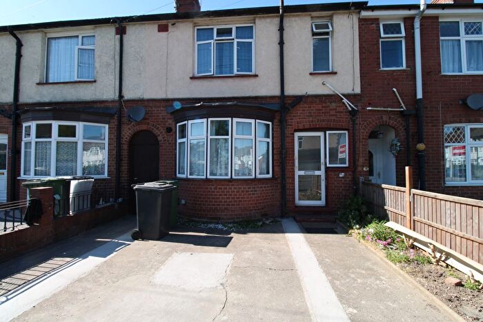 3 Bedroom Terraced House To Rent In Blundell Road, Luton, LU3