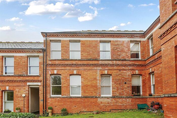 2 Bedroom Apartment For Sale In Sherren Avenue, Charlton Down, DT2