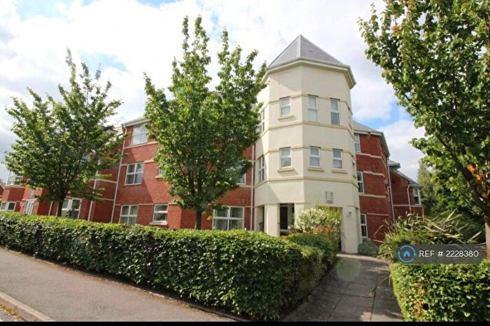 2 Bedroom Flat To Rent In Tudor Coppice, Solihull, B91