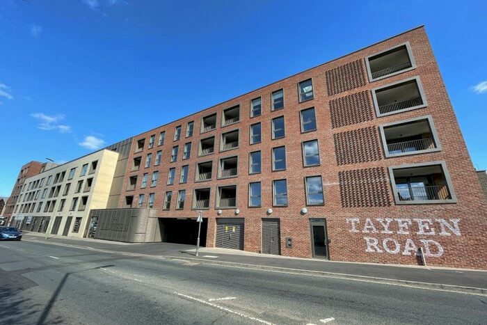 2 Bedroom Flat To Rent In Tayfen Road, Bury St. Edmunds, Suffolk, IP33