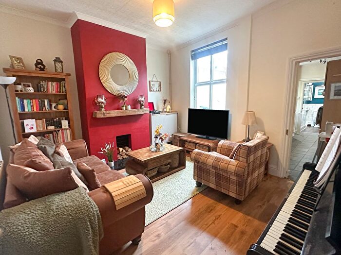 3 Bedroom Terraced House For Sale In Larches Lane, Wolverhampton, WV3