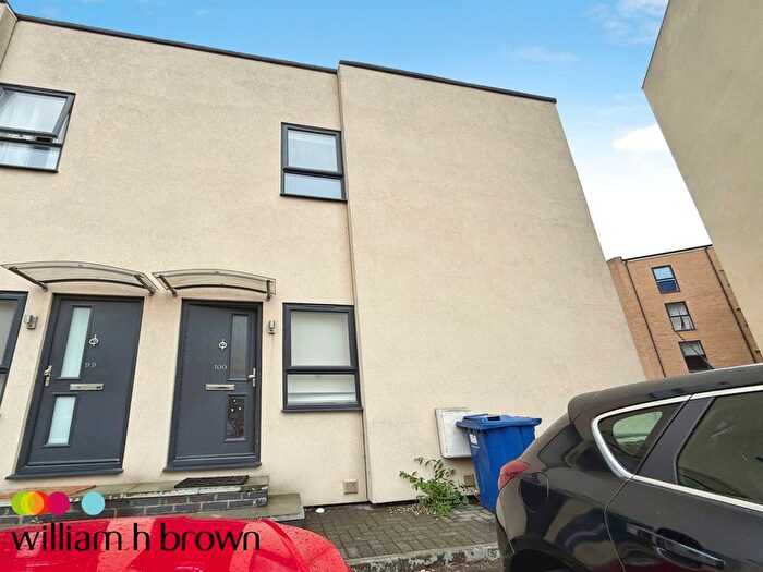 2 Bedroom Property To Rent In Dock Road, Tilbury, RM18