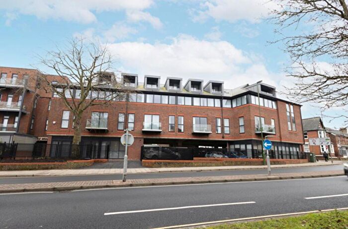 3 Bedroom Apartment To Rent In Norfolk House, RH12