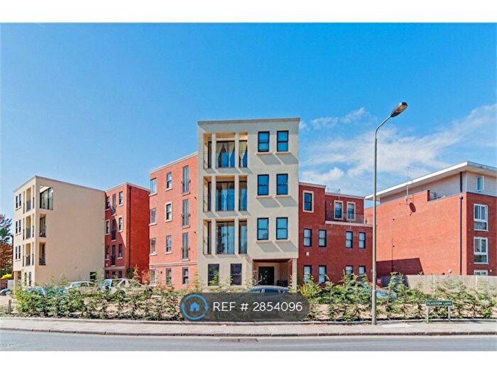 4 Bedroom Flat To Rent In Plaistow Lane, Bromley, BR1