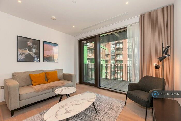 2 Bedroom Flat To Rent In Legacy Building, London, SW11