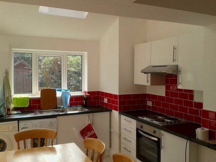 6 Bedroom Semi-Detached House To Rent In Pershore Place, Coventry, CV4