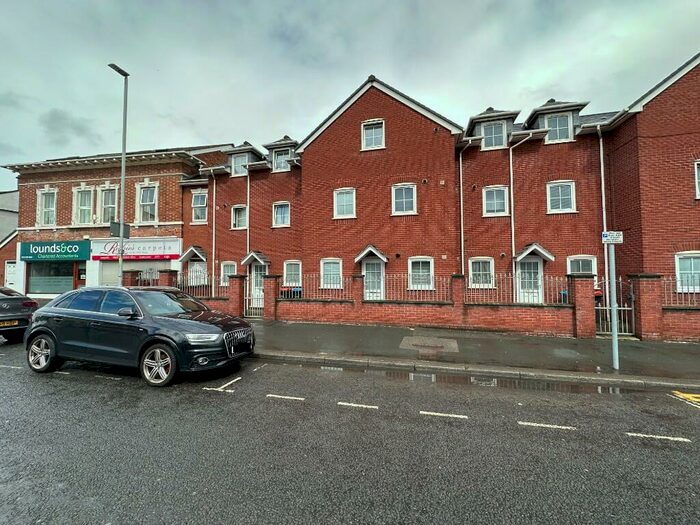 1 Bedroom Flat To Rent In Chester Road, Little Sutton, CH66