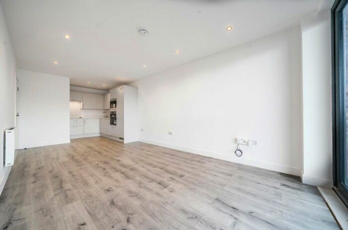 1 Bedroom Apartment To Rent In Obelisk Way, Camberley, Surrey, GU15