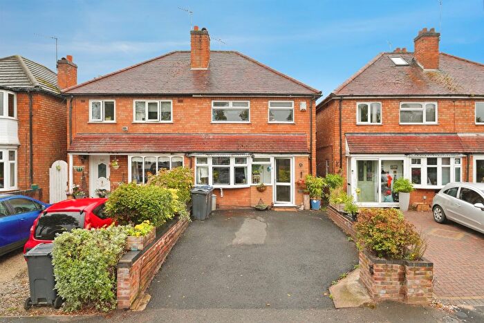 3 Bedroom Semi-Detached House For Sale In Baldwins Lane, Birmingham, B28