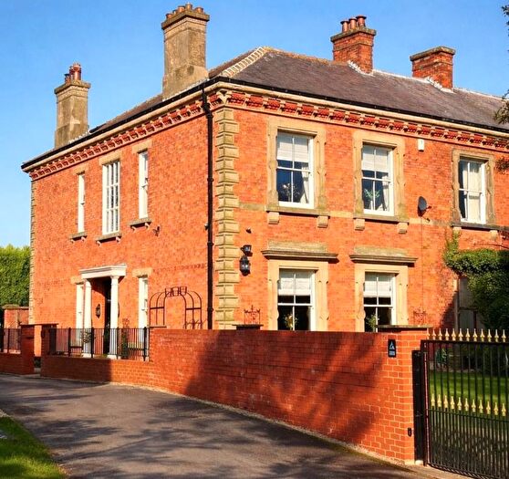 3 Bedroom Semi Detached House For Sale In West Grange, Kirkgate, Sherburn In Elmet, LS25