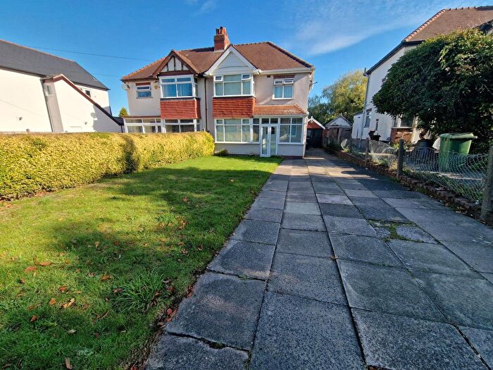 3 Bedroom Semi-detached House To Rent In Birmingham New Road, Wolverhampton, West Midlands, WV4