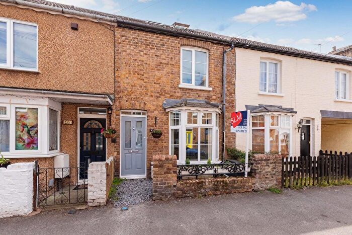 3 Bedroom Terraced House For Sale In Oak Lane, Windsor, SL4