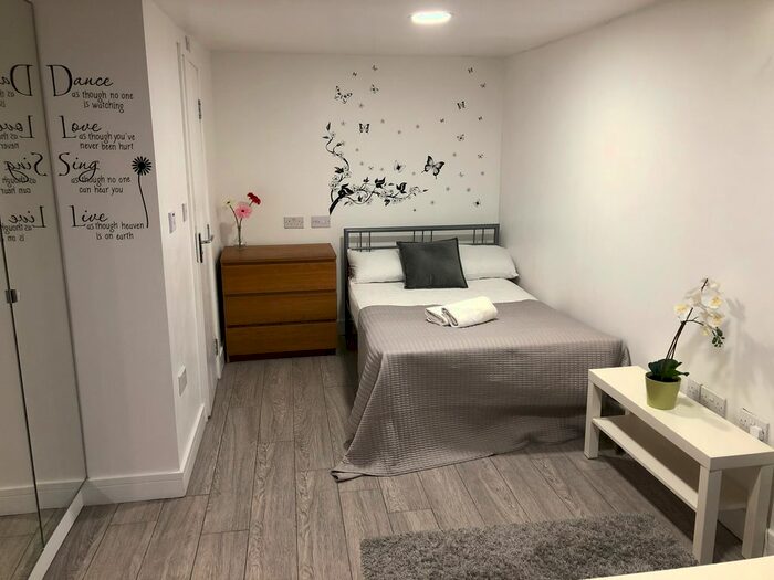 1 Bedroom Studio To Rent In Landstead Road, London SE18