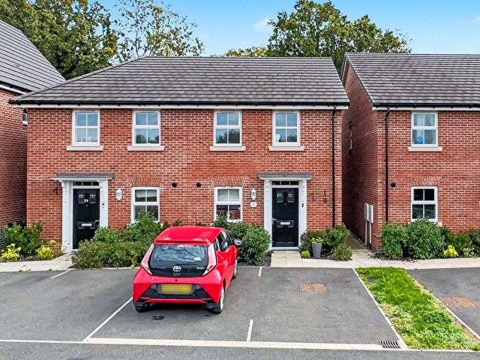 2 Bedroom Semi-Detached House For Sale In Moore Drive, Tiverton, EX16