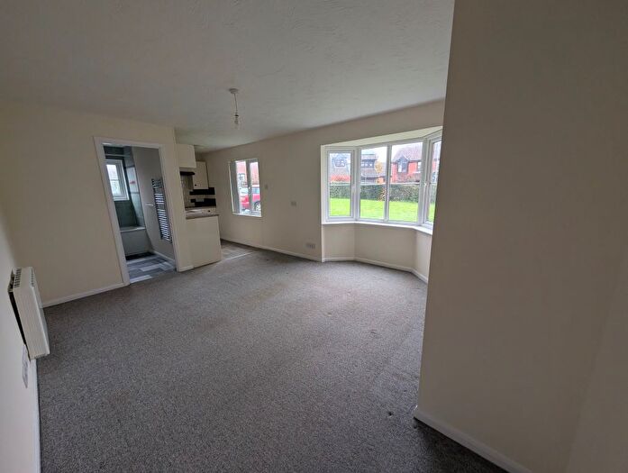 1 Bedroom Flat For Sale In St James Court, Saxmundham, IP17