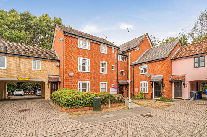 2 Bedroom Apartment For Sale In Tannery Drive, Bury St. Edmunds, Suffolk, IP33