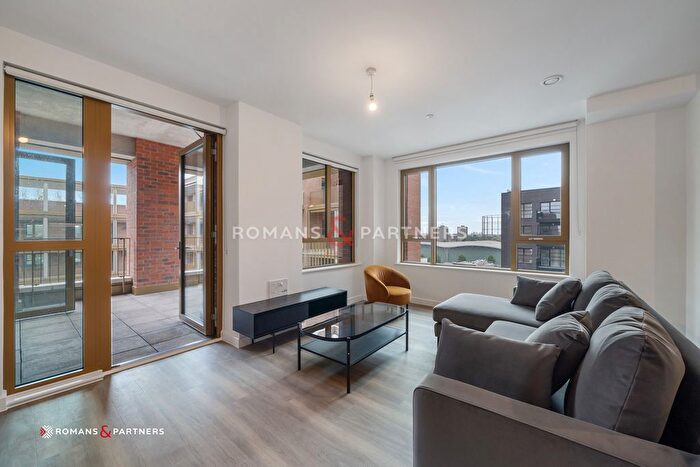 3 Bedroom Flat To Rent In Vista Heights, South Bermondsey, SE15