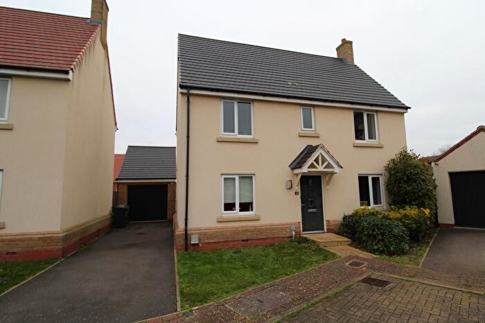 3 Bedroom Detached House To Rent In Green Walk, Papworth Everard, Cambridge, CB23