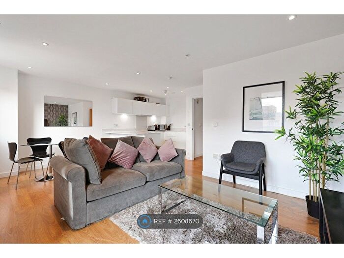 2 Bedroom Flat To Rent In Hudson House, London, E3