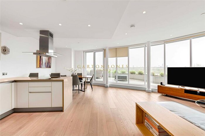 3 Bedroom Apartment To Rent In Altissima House, Queenstown Road, London, SW11