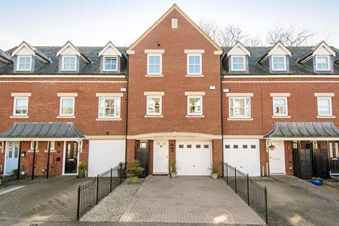 4 Bedroom Terraced House For Sale In Fernie Court, Husbands Bosworth, LE17