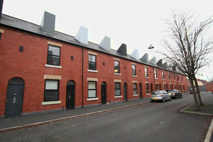 2 Bedroom Property To Rent In Laburnum Street, Salford M6