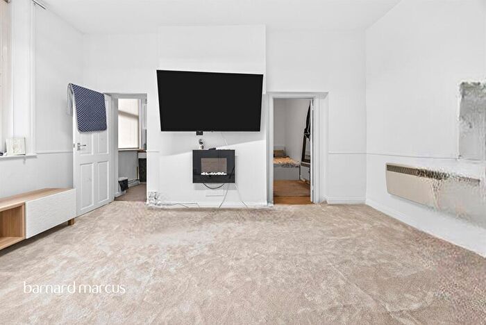 1 Bedroom Flat For Sale In London Road, Croydon, CR0