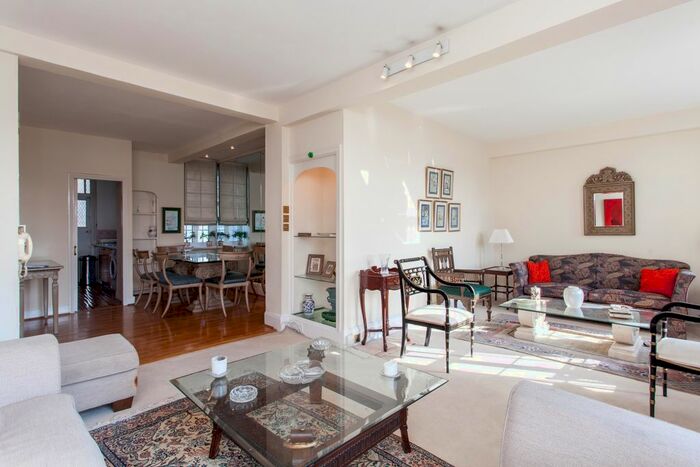 2 Bedroom Flat To Rent In Kensington High Street, London, W14