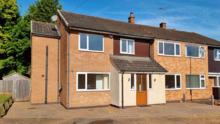 5 Bedroom Semi-Detached House To Rent In Laxton Close, Birstall, LE4