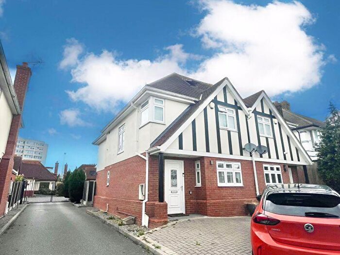 3 Bedroom Semi-Detached House For Sale In Chase Gardens, Westcliff-On-Sea, SS0