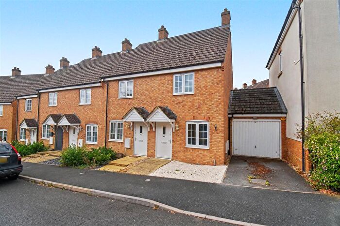 2 Bedroom End Of Terrace House For Sale In , Savernake Drive, Little Stanion, NN18