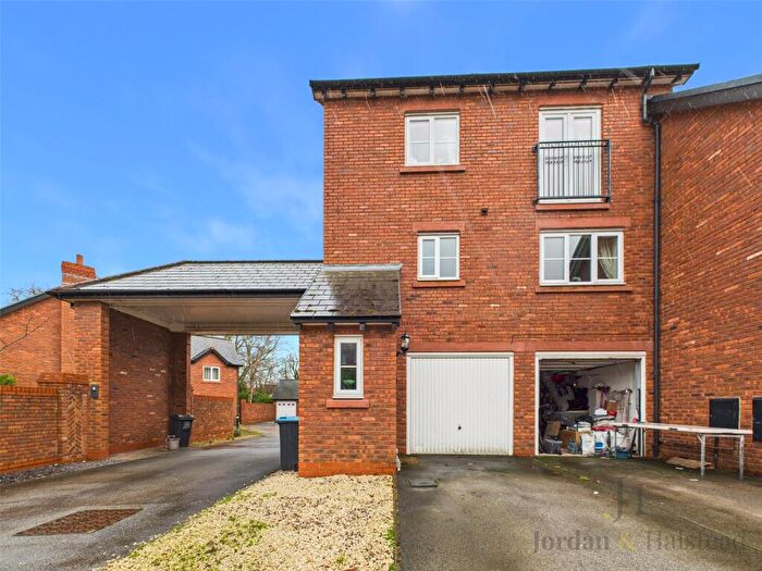 2 Bedroom Town House For Sale In The Acorns, Upton, Chester, Cheshire, CH2