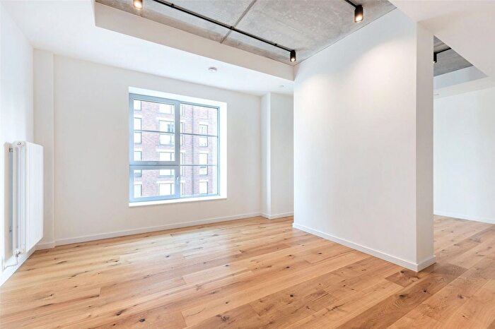 Studio For Sale In Goodluck Hope, Orchard Place, London, E14