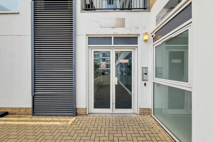 2 Bedroom Flat To Rent In Richmond Road, London Fields, London, E8