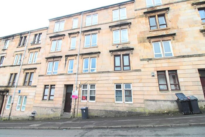 2 Bedroom Flat To Rent In Clavering Street West, Paisley, PA1