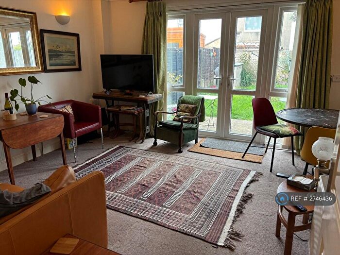 2 Bedroom Terraced House To Rent In Wenban Passage, Worthing, BN11