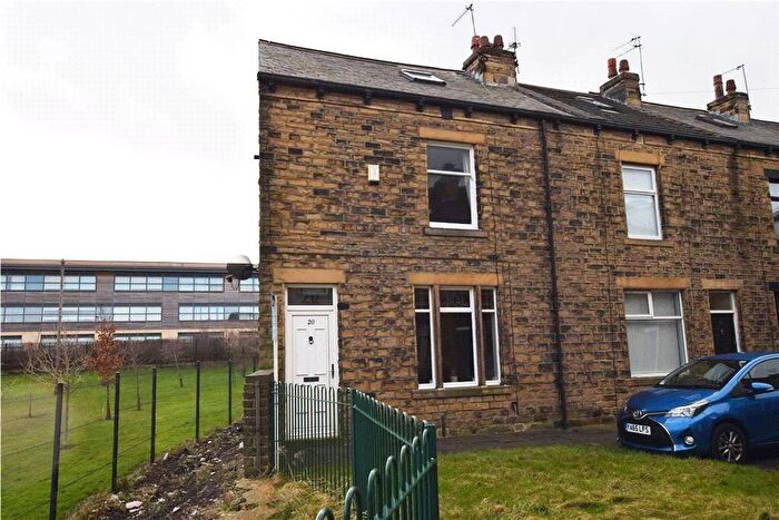 3 Bedroom Terraced House To Rent In Oakroyd Mount, Stanningley, Pudsey, West Yorkshire, LS28